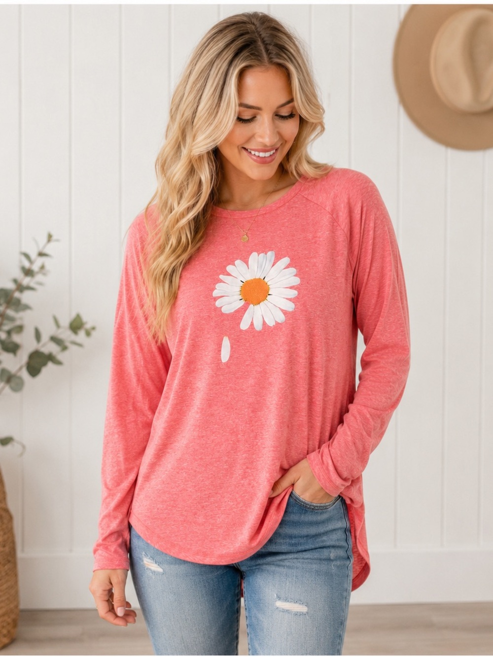 Women’s XL NWOT Pink Daisy Graphic Long Sleeve High Low Hem Top Soft Casual